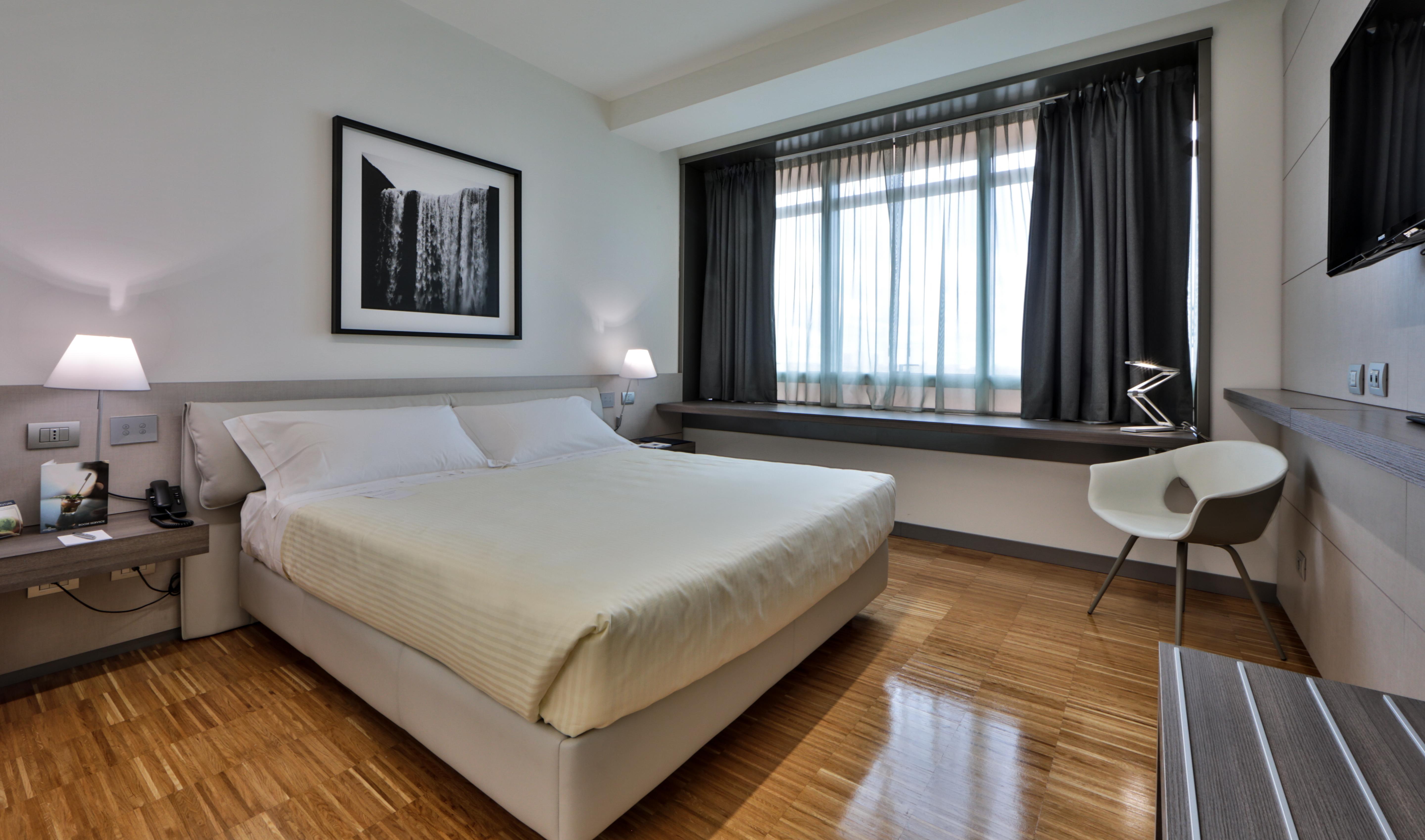 UNAHOTELS San Vitale Bologna Esterno foto