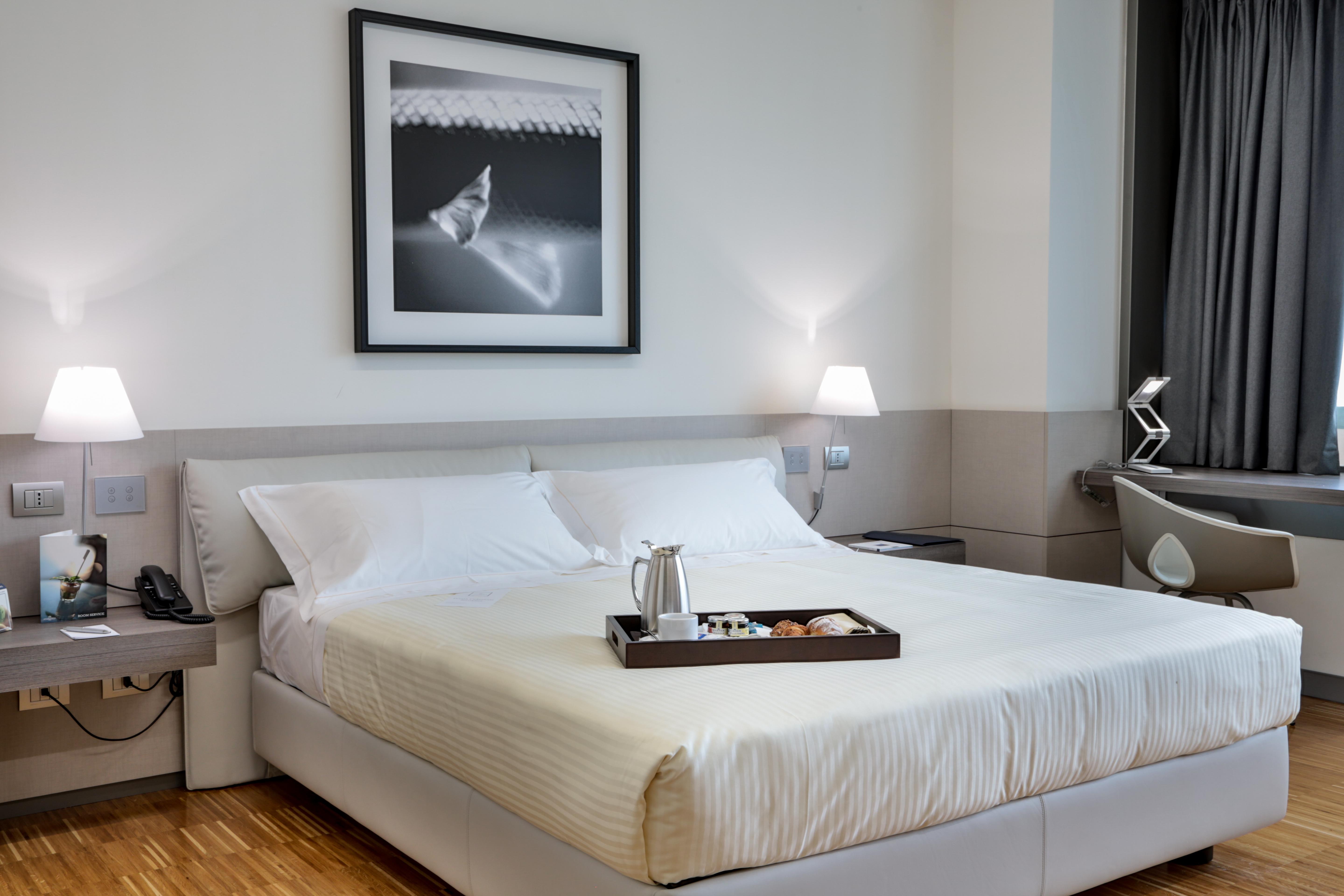 UNAHOTELS San Vitale Bologna Esterno foto